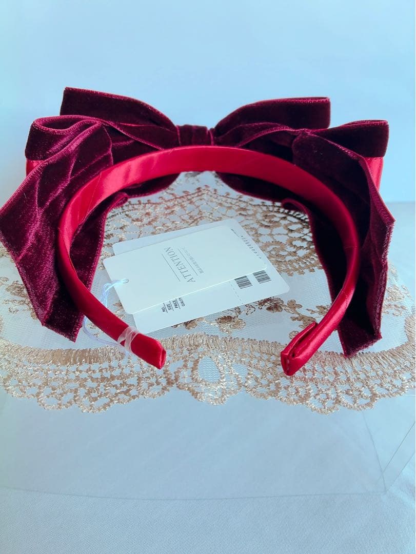 ピンクハウス❤️【未使用】ベルベットリボンのカチューシャ❤️ロゴ入りサテンリボン 赤