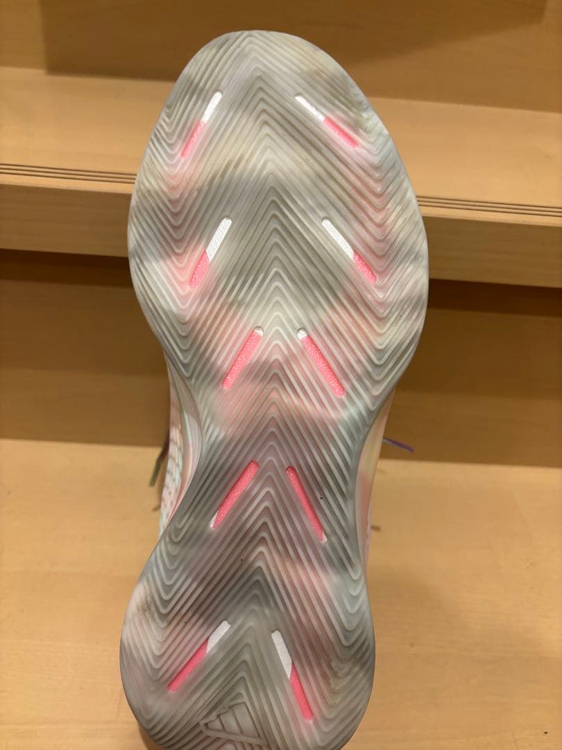 adidas バスケットボールシューズ マルチカラー