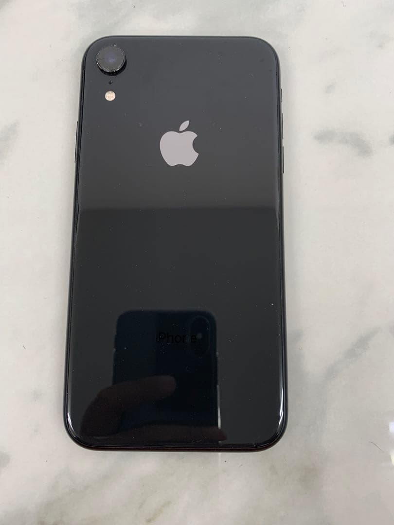。【SIMロックあり】iPhone XR ブラック 64GB