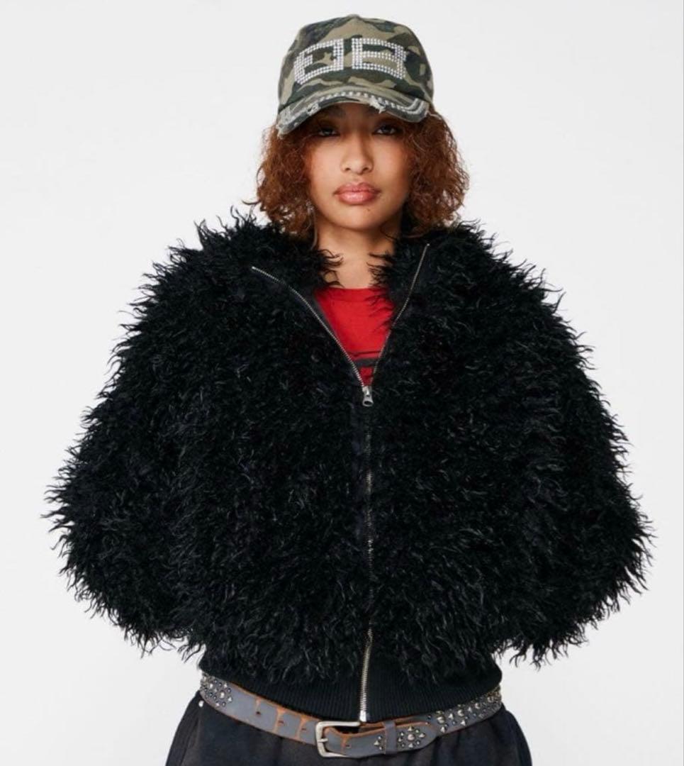 あおば着用　BEEDEN ZIP UP HOODED FUR BLOUSON