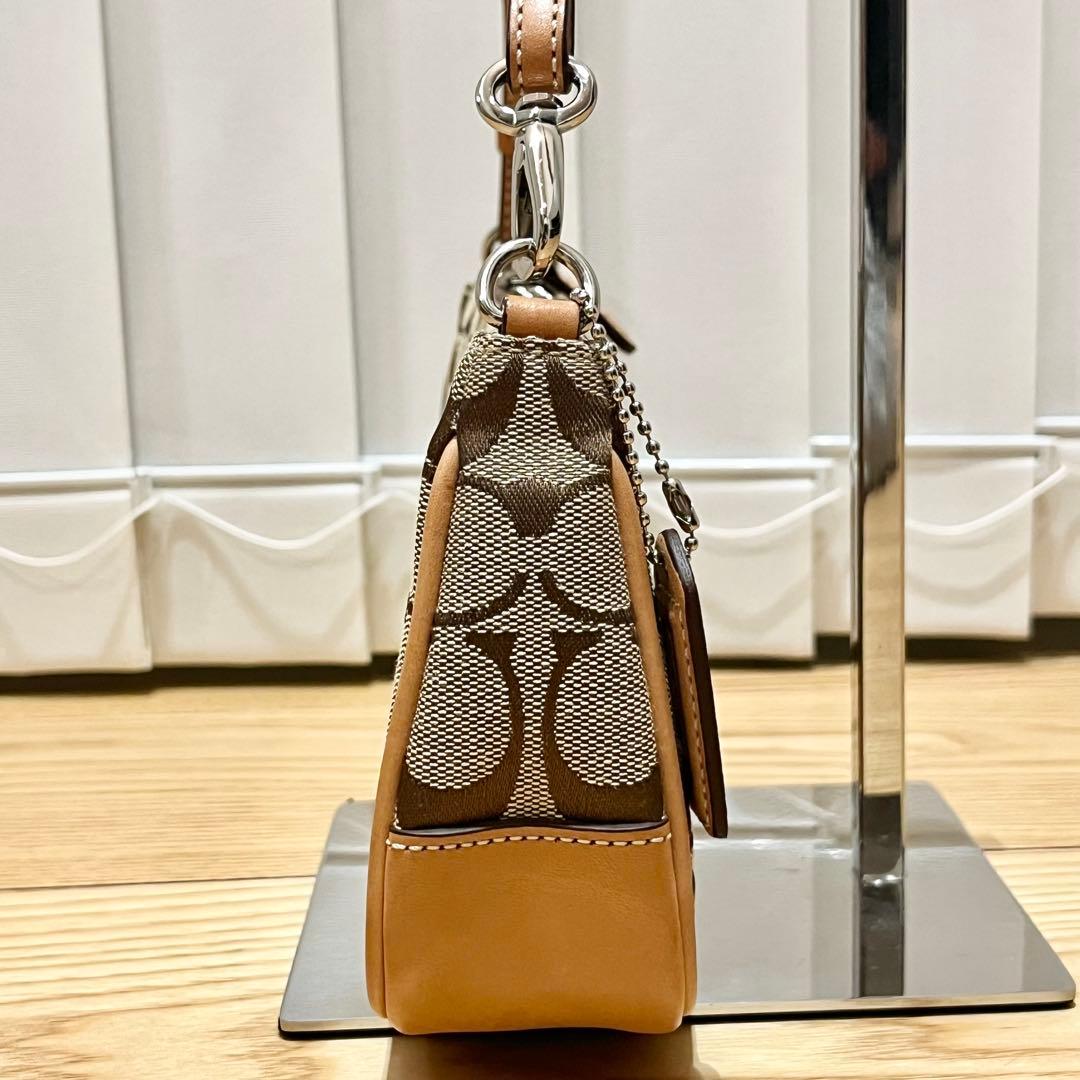 極美品　コーチ　6094 アクセサリーポーチ　シグネチャー　キャンバス