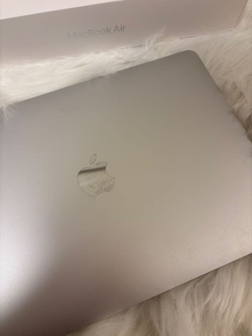 MacBookAir 13inch 8GB / 256GB 値下げ交渉可