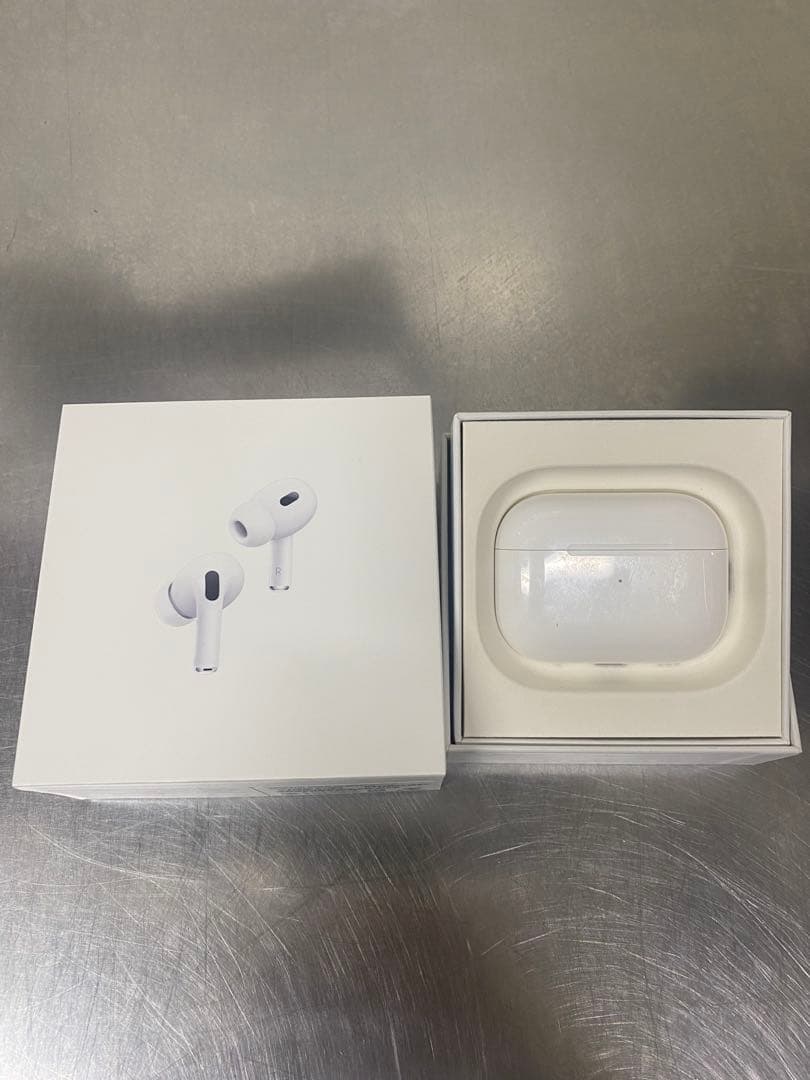さ*ぶ様 AirPods Pro 第2世代 MQD83J/A Apple 箱・付