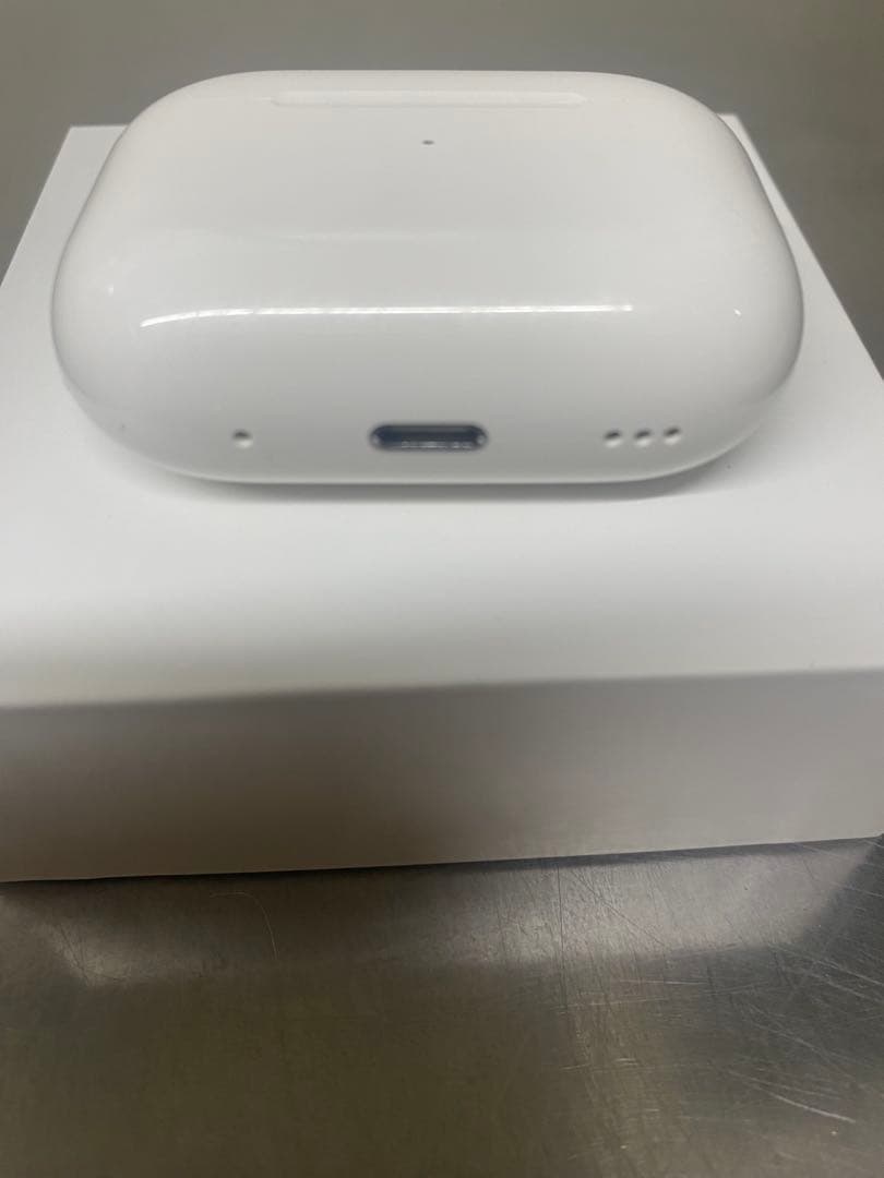 さ*ぶ様 AirPods Pro 第2世代 MQD83J/A Apple 箱・付