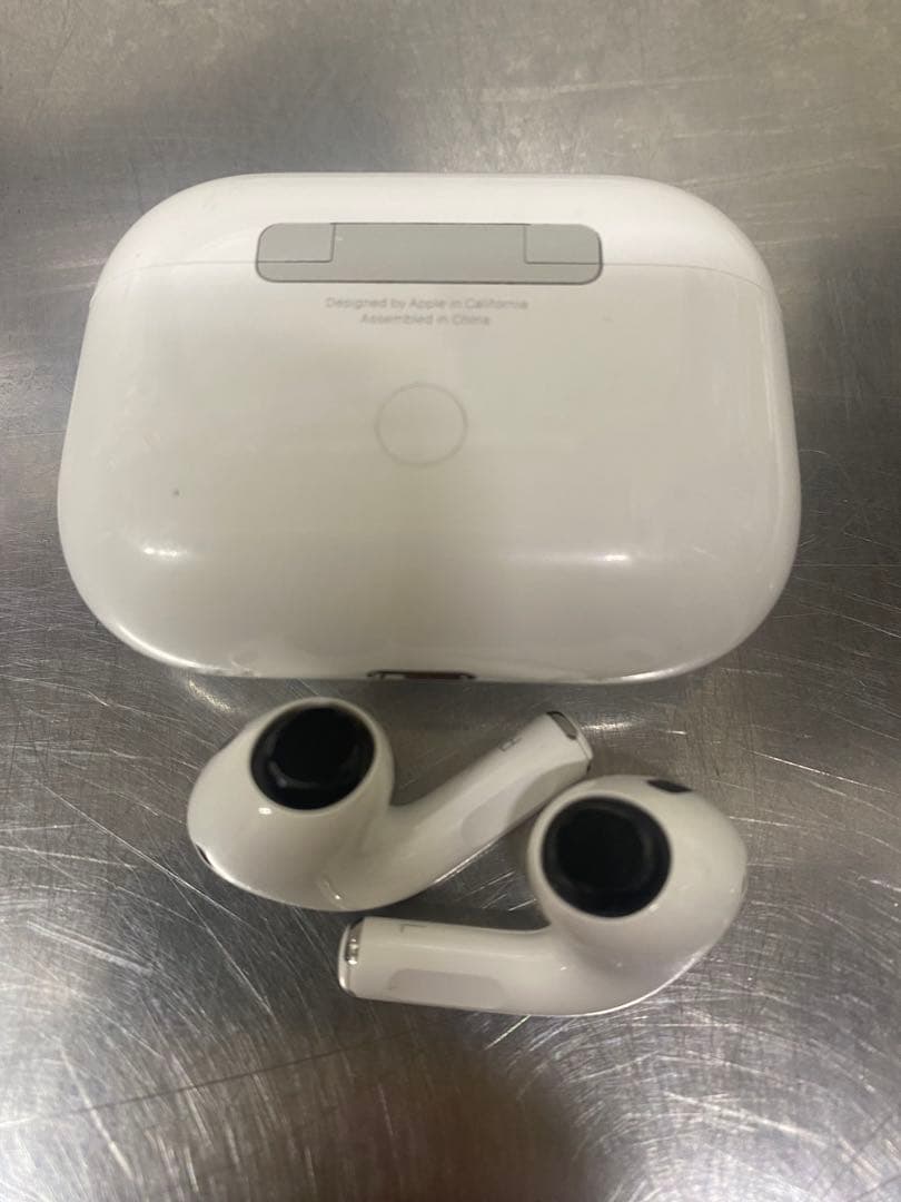 さ*ぶ様 AirPods Pro 第2世代 MQD83J/A Apple 箱・付
