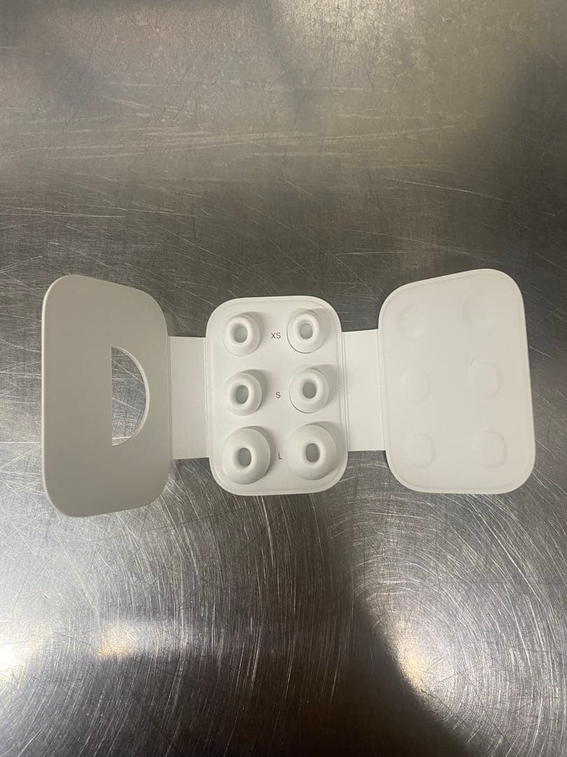 さ*ぶ様 AirPods Pro 第2世代 MQD83J/A Apple 箱・付