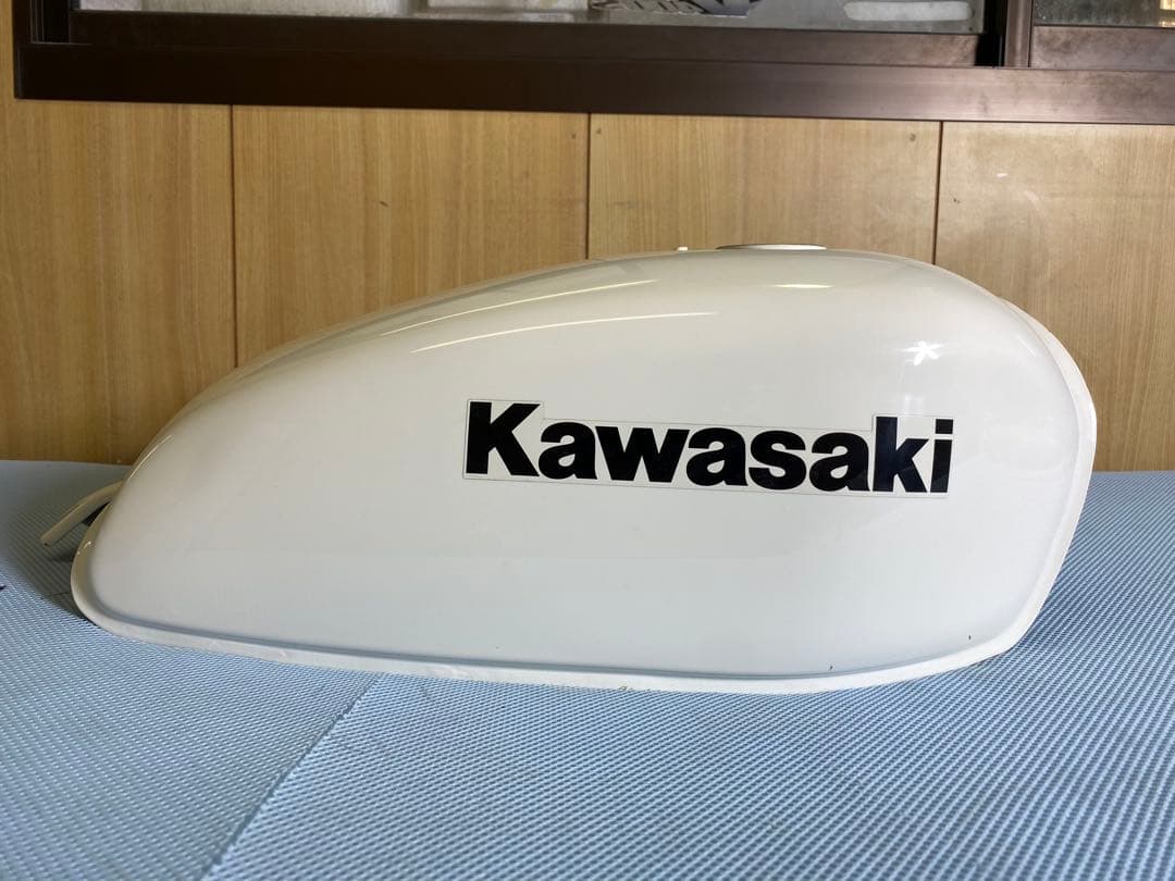 250TR 白　フューエルタンク　純正　キャブ