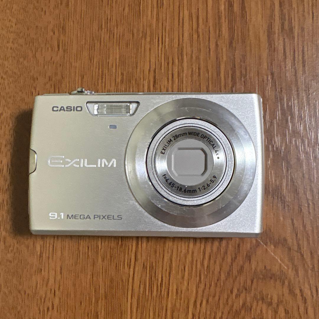 CASIO EX-Z250 コンパクトデジタルカメラ　デジカメ