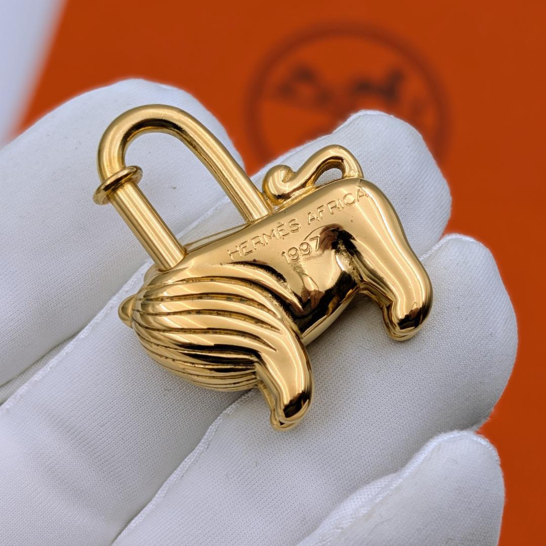 美品 エルメス カデナ ライオン 1997年限定 アフリカ ゴールド チャーム