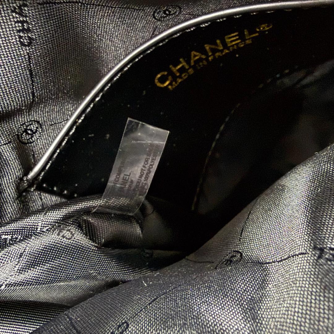 ブラックレザーショルダーバッグ