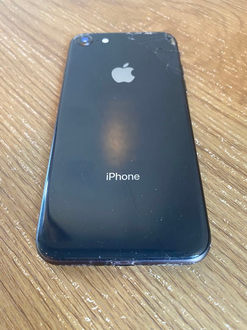 【ジャンク品】Apple iPhone 8 64GB