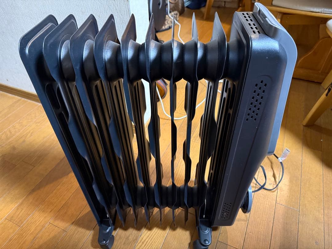 エレクトロラックス　オイルヒーターEO12D104C0