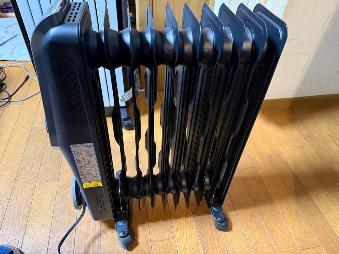 エレクトロラックス　オイルヒーターEO12D104C0