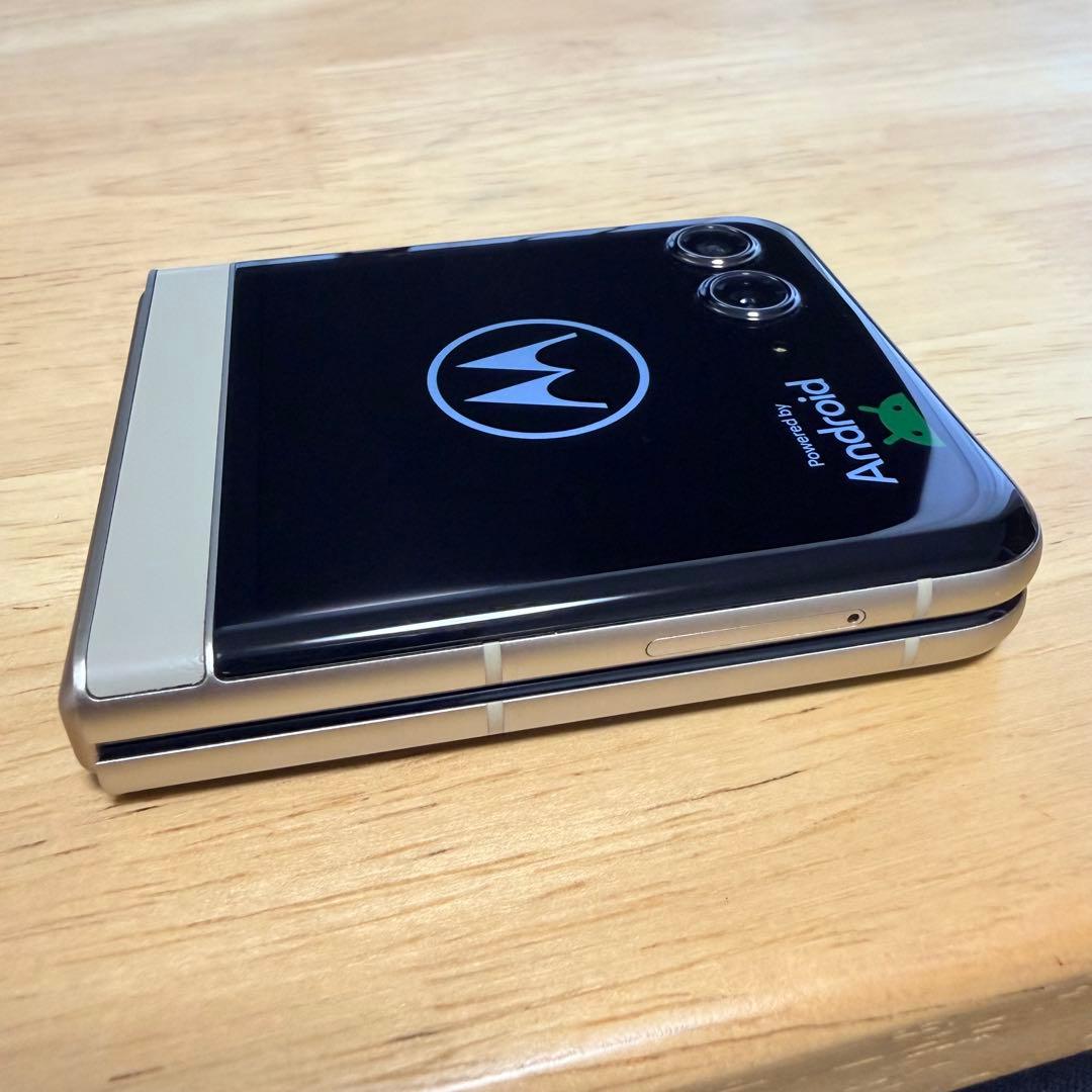 Motorola Razr 50 512GB サンドクリーム SIMフリー