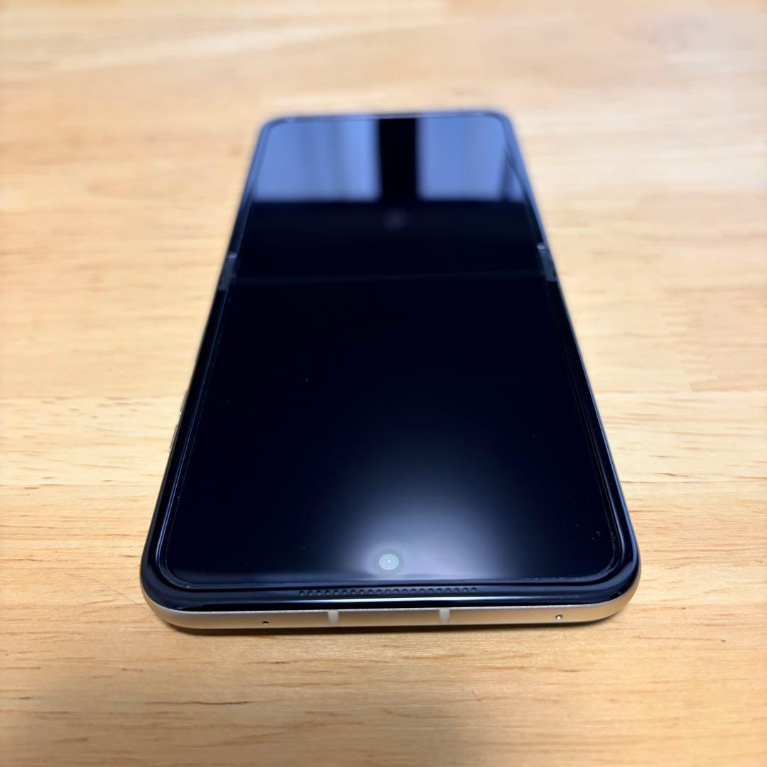 Motorola Razr 50 512GB サンドクリーム SIMフリー