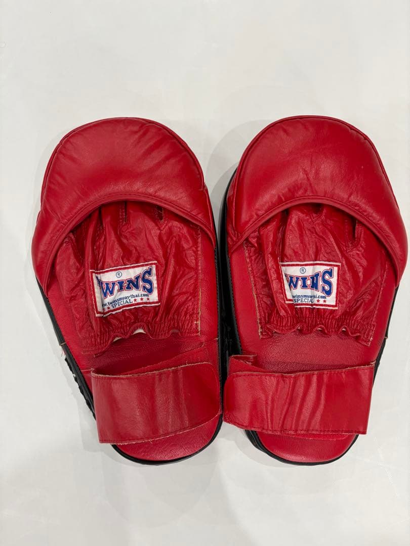 TWINS 赤 キックミット フリーサイズ