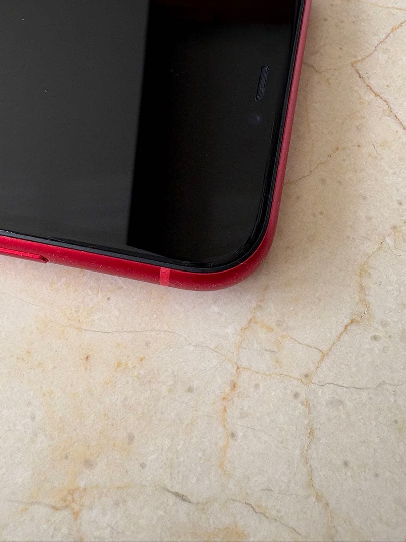 Apple iPhone 11 64GB 本体　スマホ