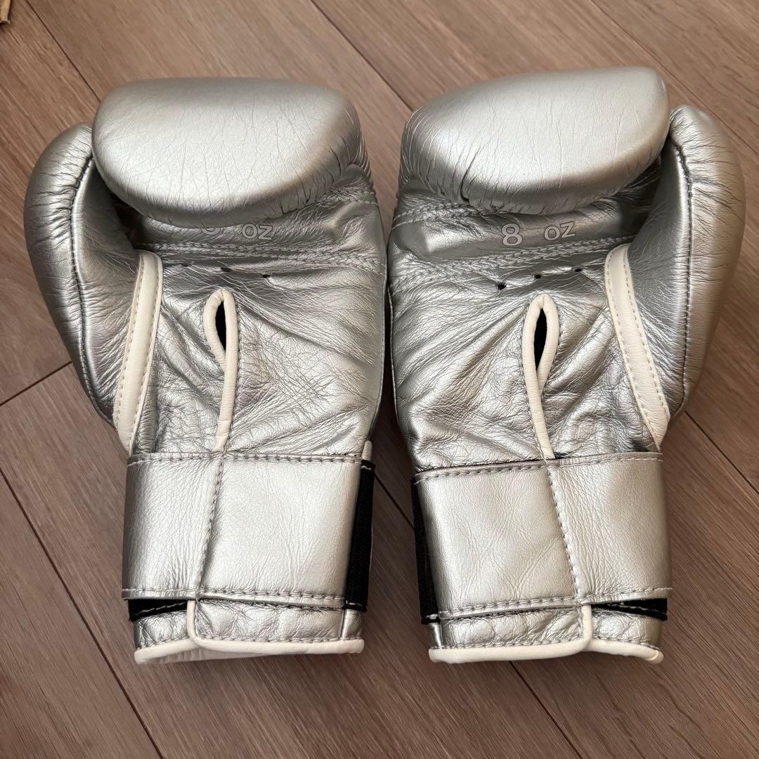 Winning ボクシンググローブ 8oz シルバー