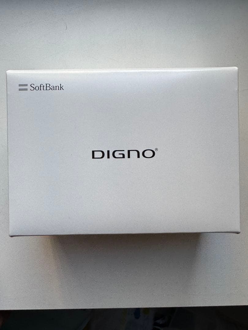 未使用 京セラ DIGNOケータイ4 A202KC ネットワーク◯ SIMフリー