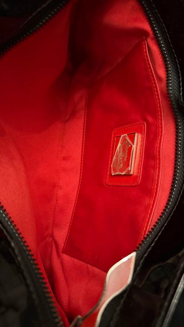 クリスチャンルブタン 2WAY クラッチバッグ ショルダーバッグ肩掛けレディース