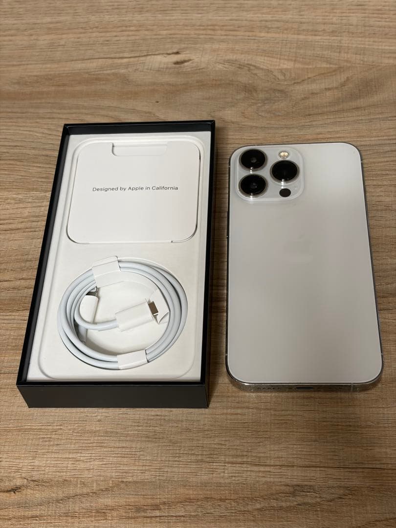 iPhone 13 Pro 本体 シルバー　バッテリー75%