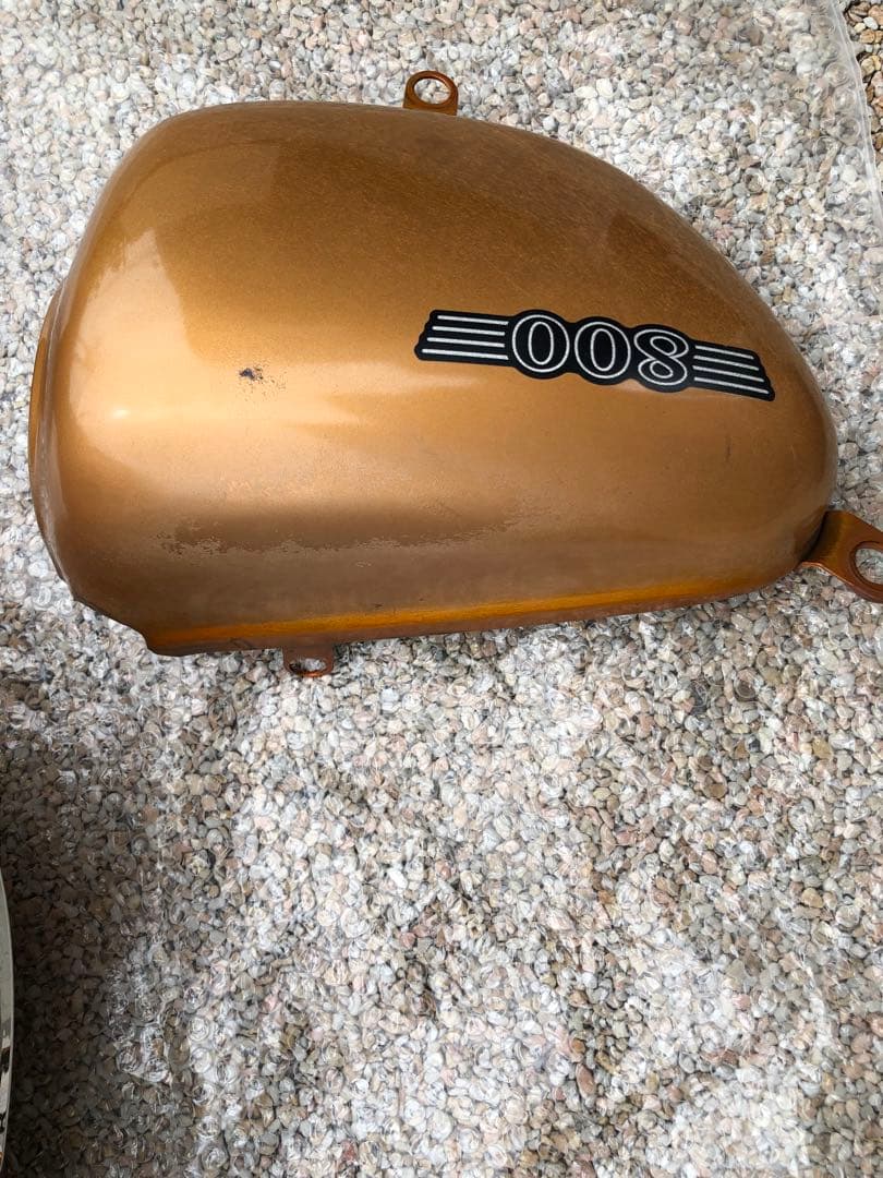 カワサキW800、ガソリンタンク、サイドカバー 、ヘッドライトケース
