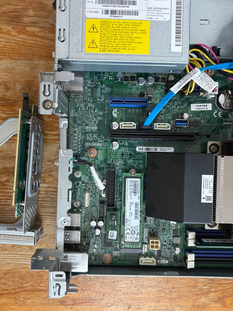 富士通 CELSIUS J5010//Xeon W-1250/128GB/8GB