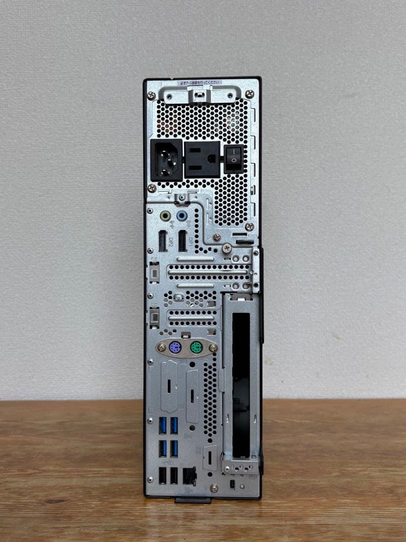 富士通 CELSIUS J5010//Xeon W-1250/128GB/8GB