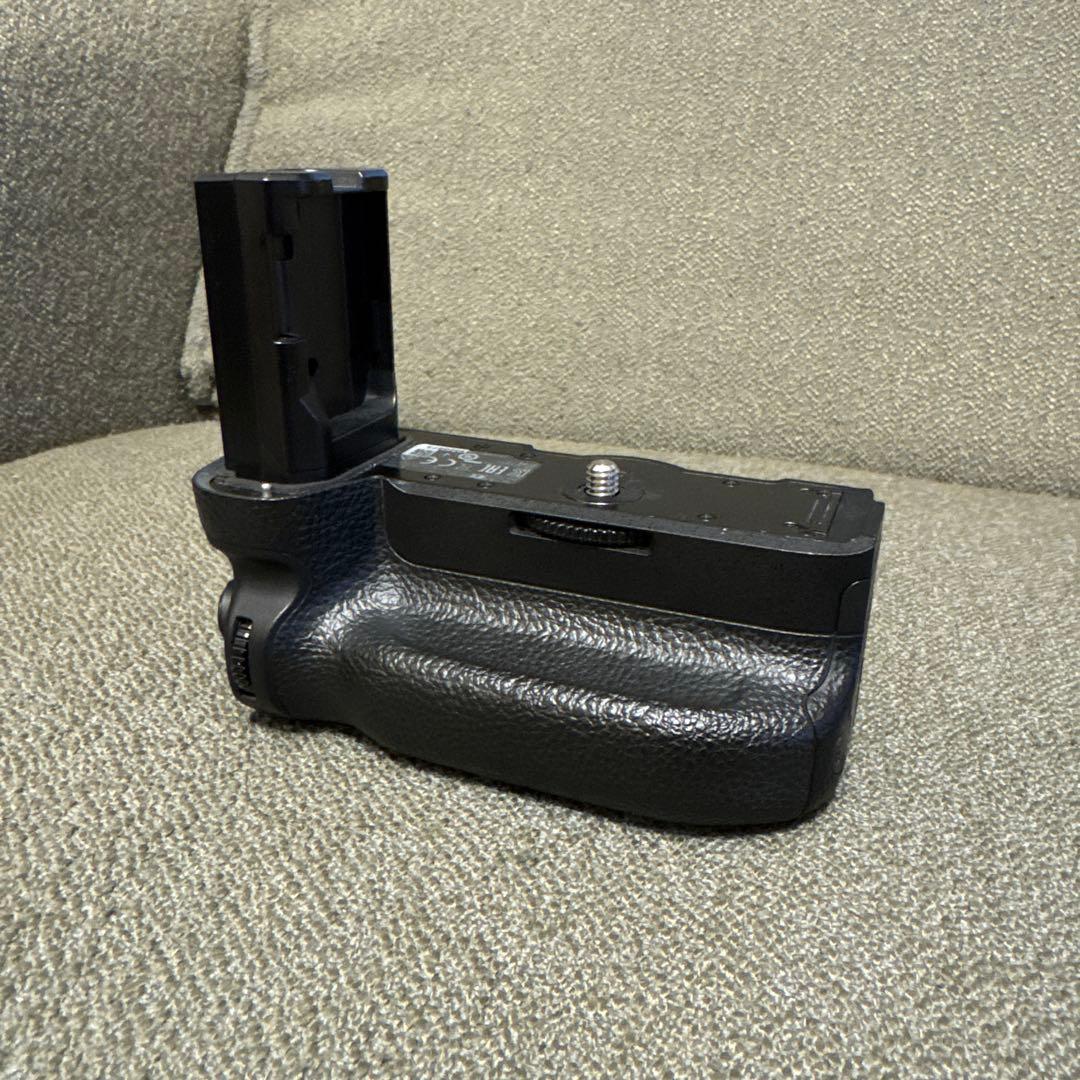 α9・α7RIII・α7III用縦位置グリップ　SONY VG-C3EM