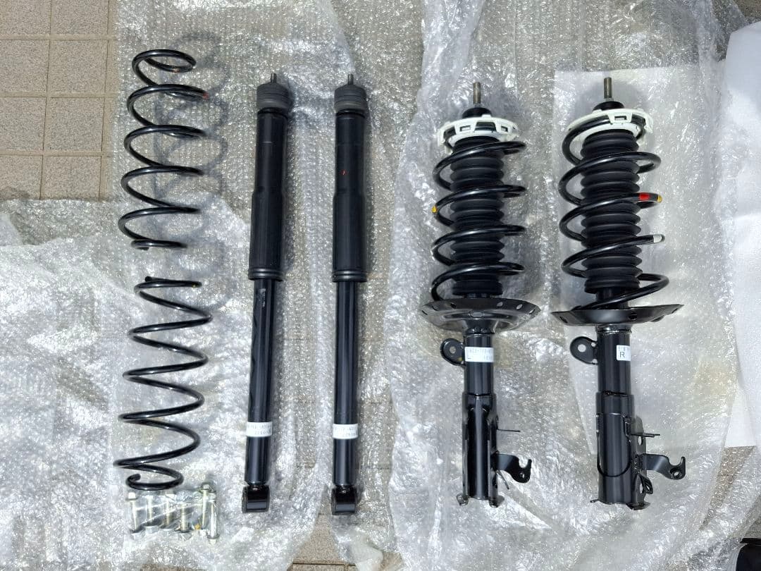 【値下げ】ホンダ フィット RS GE8 サスペンションキット(一式) 新車外し