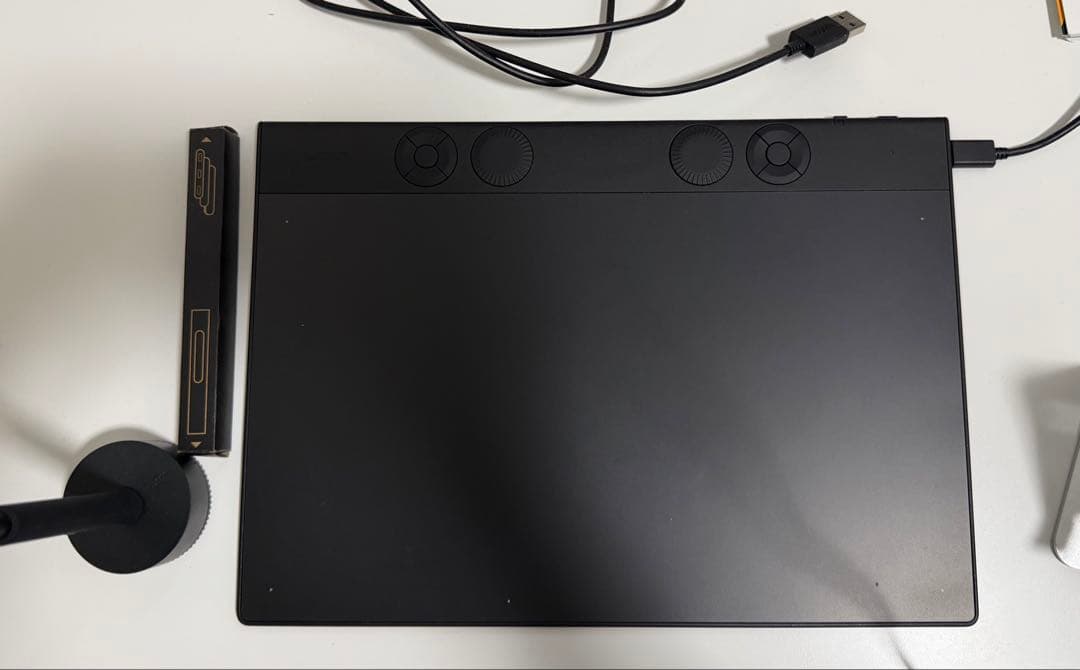 Wacom Intuos Pro 2025 medium ほぼ未使用