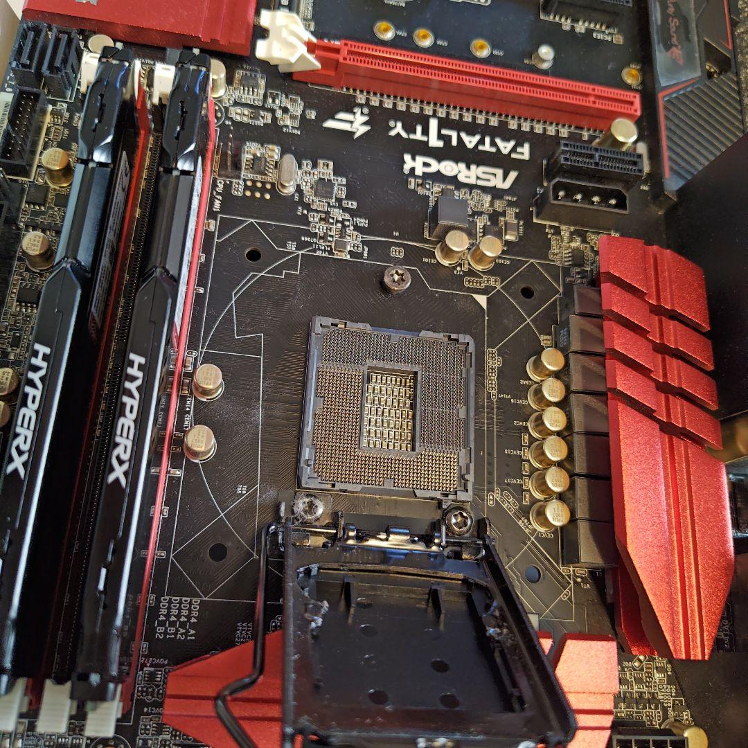 メモリ/DDR4/Kingston/FURY　8GB×2枚