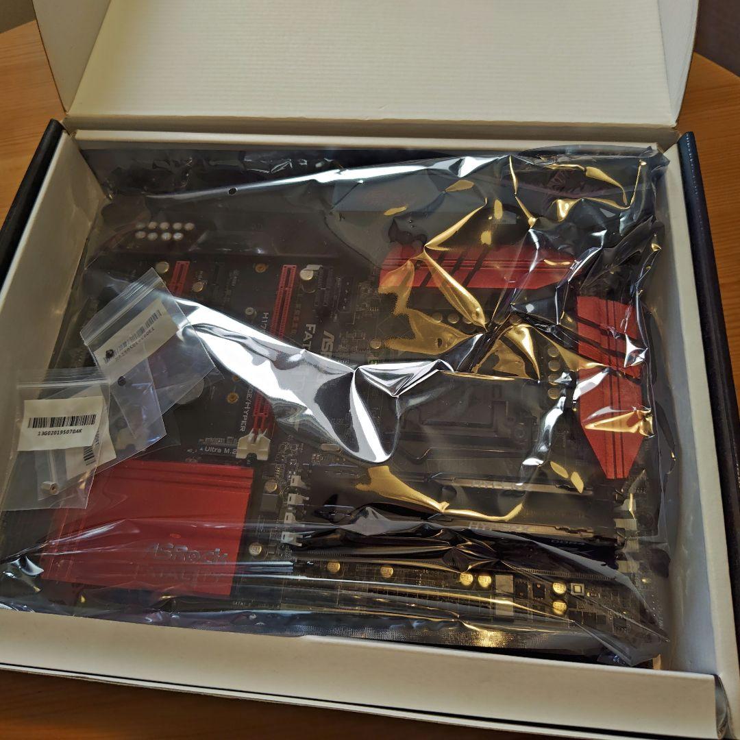 メモリ/DDR4/Kingston/FURY　8GB×2枚