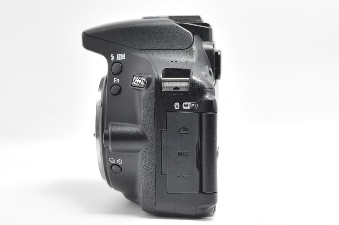 @miracle 様✨Wi-Fi搭載❤️人気機種　Nikon D5600