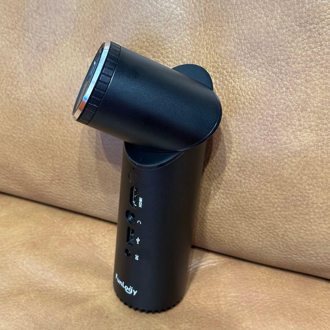 美品【FunLogy/ファンロジー】小型プロジェクター　X-03