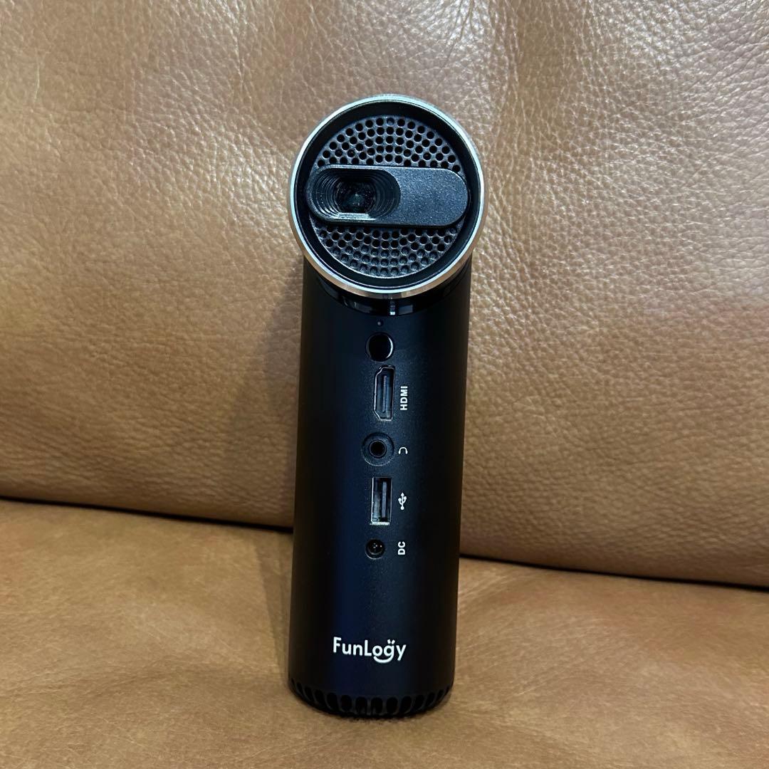 美品【FunLogy/ファンロジー】小型プロジェクター　X-03