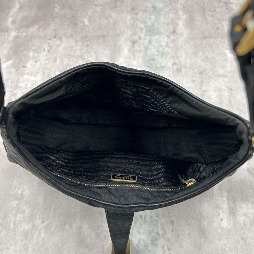 プラダ ワンショルダー 2way ハーフムーン ターンロック 三角ロゴ ネロ