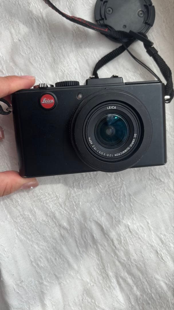 B*a様 leica D-lux5 + バッテリー3 + チャージャー + LV