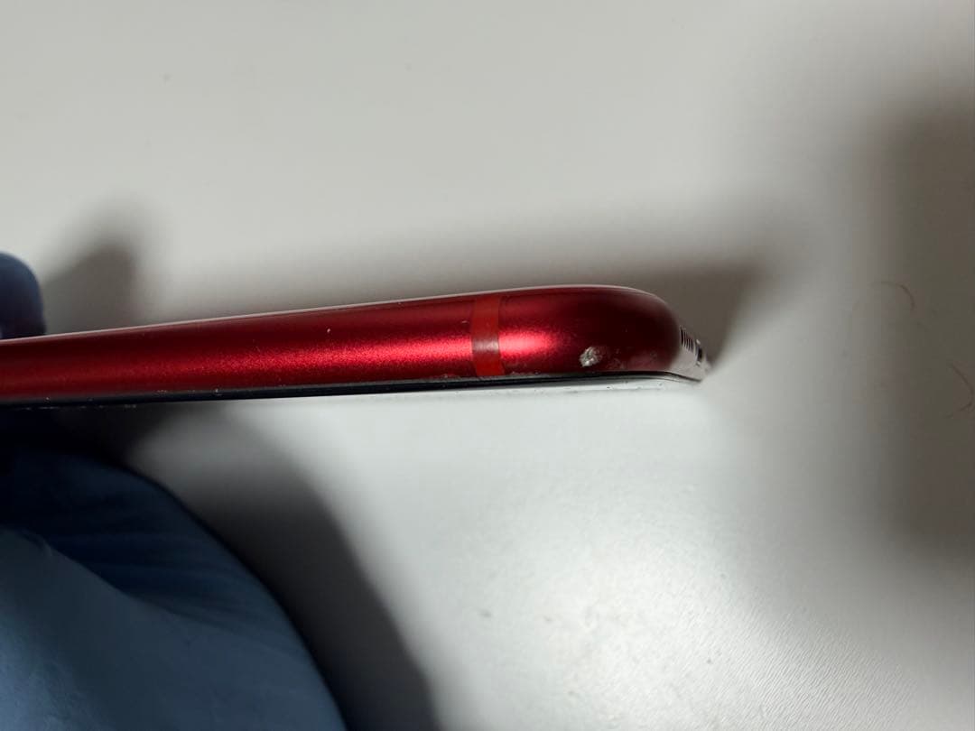 iPhone SE2 256GB RED 画面角傷あり 動作OK