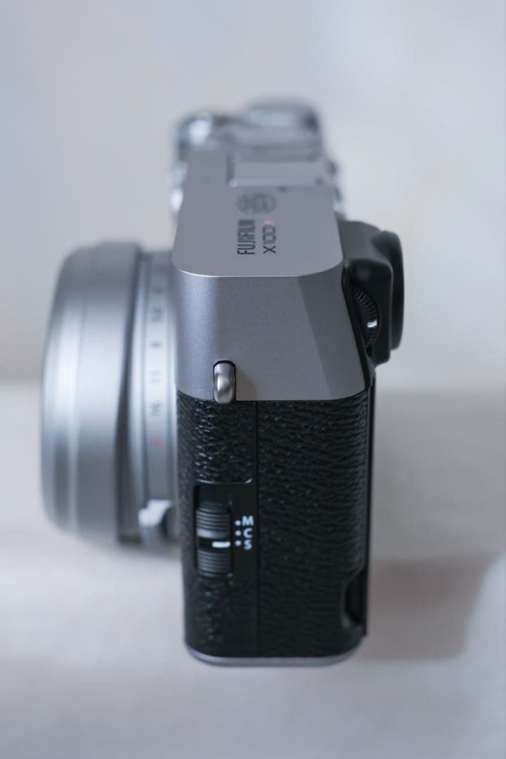 フジフィルム　X100ⅵ シルバー　シャッター数500回