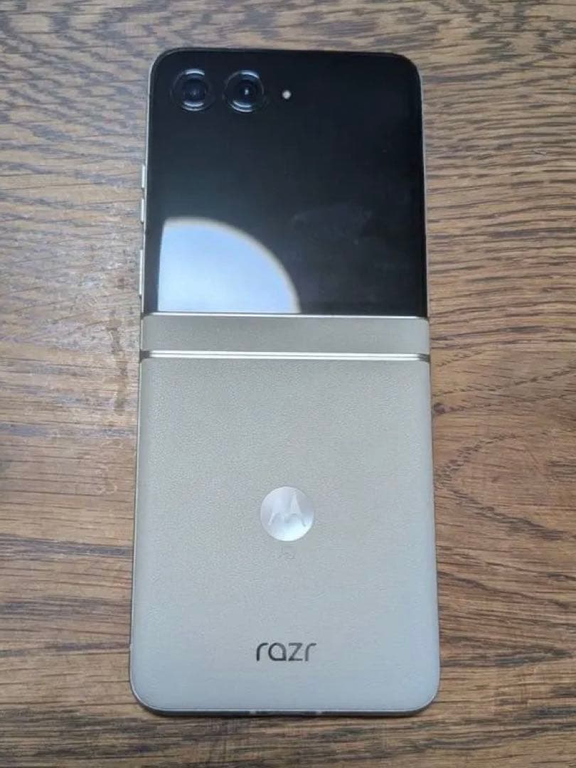 『ジャンク品』Motorola Razr ゴールド 本体