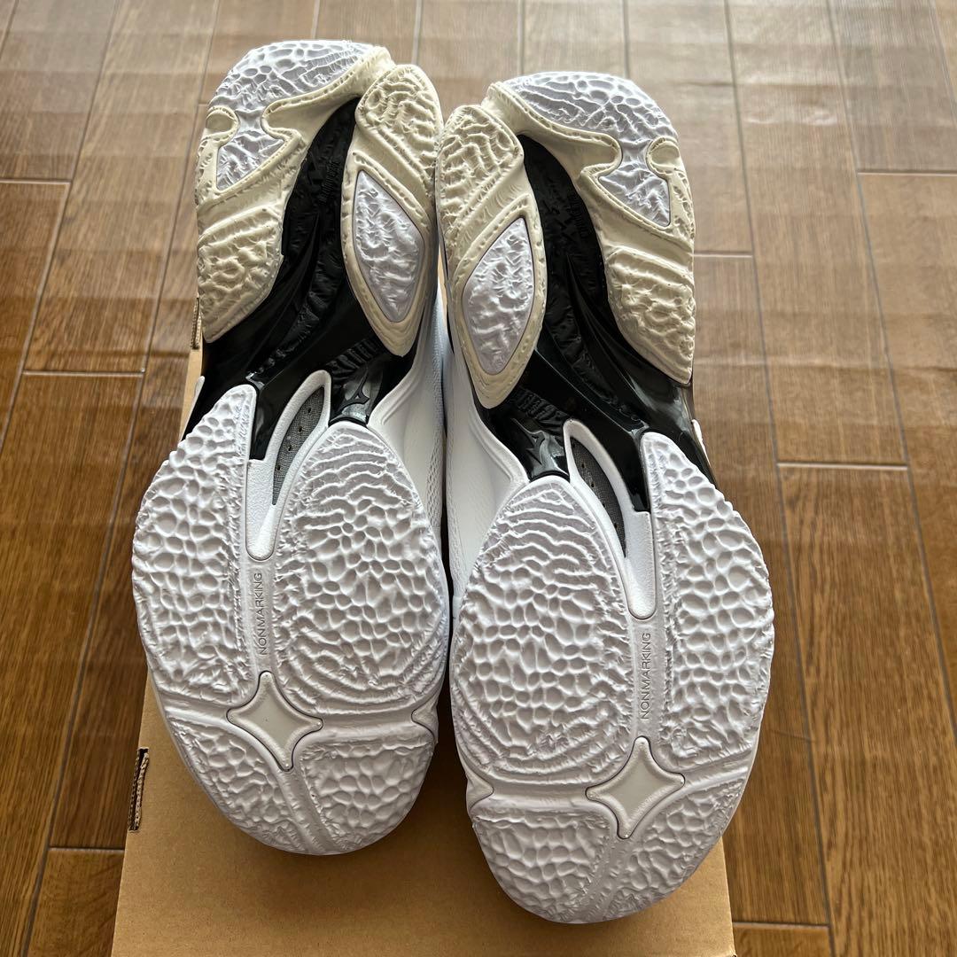 Mizuno ウェーブライトニングZ8 27.5cm ワイド