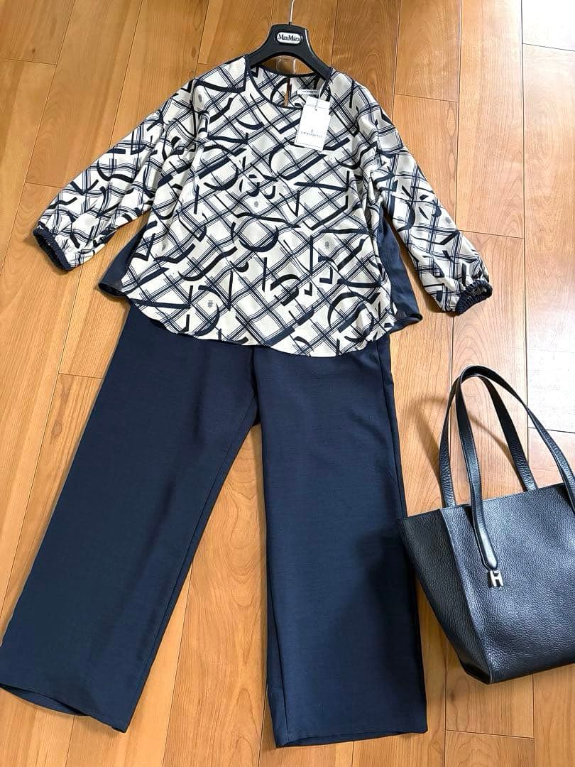 新品訳あり　モラビトブラン　カタログ掲載ロゴプリントブラウス¥63,800