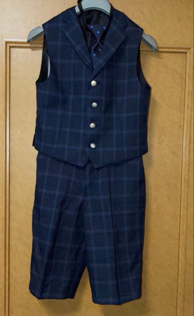 超美品★ワンダーファクトリー★3ピースフォーマル　スーツ★130cm紺チェック柄