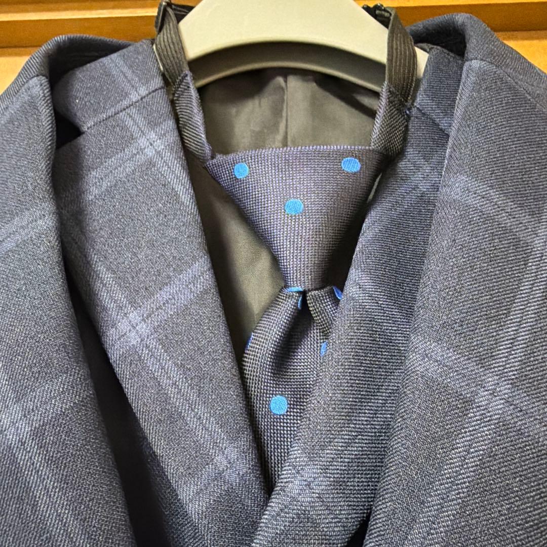 超美品★ワンダーファクトリー★3ピースフォーマル　スーツ★130cm紺チェック柄