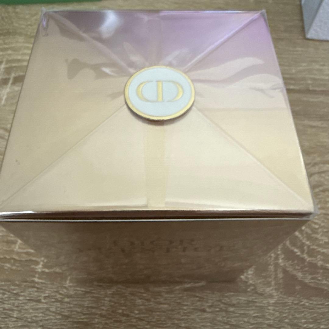 Dior プレステージ　ル　ゴマージュ　150mL