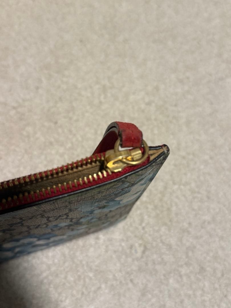GUCCI花柄キャンバスクラッチバッグ