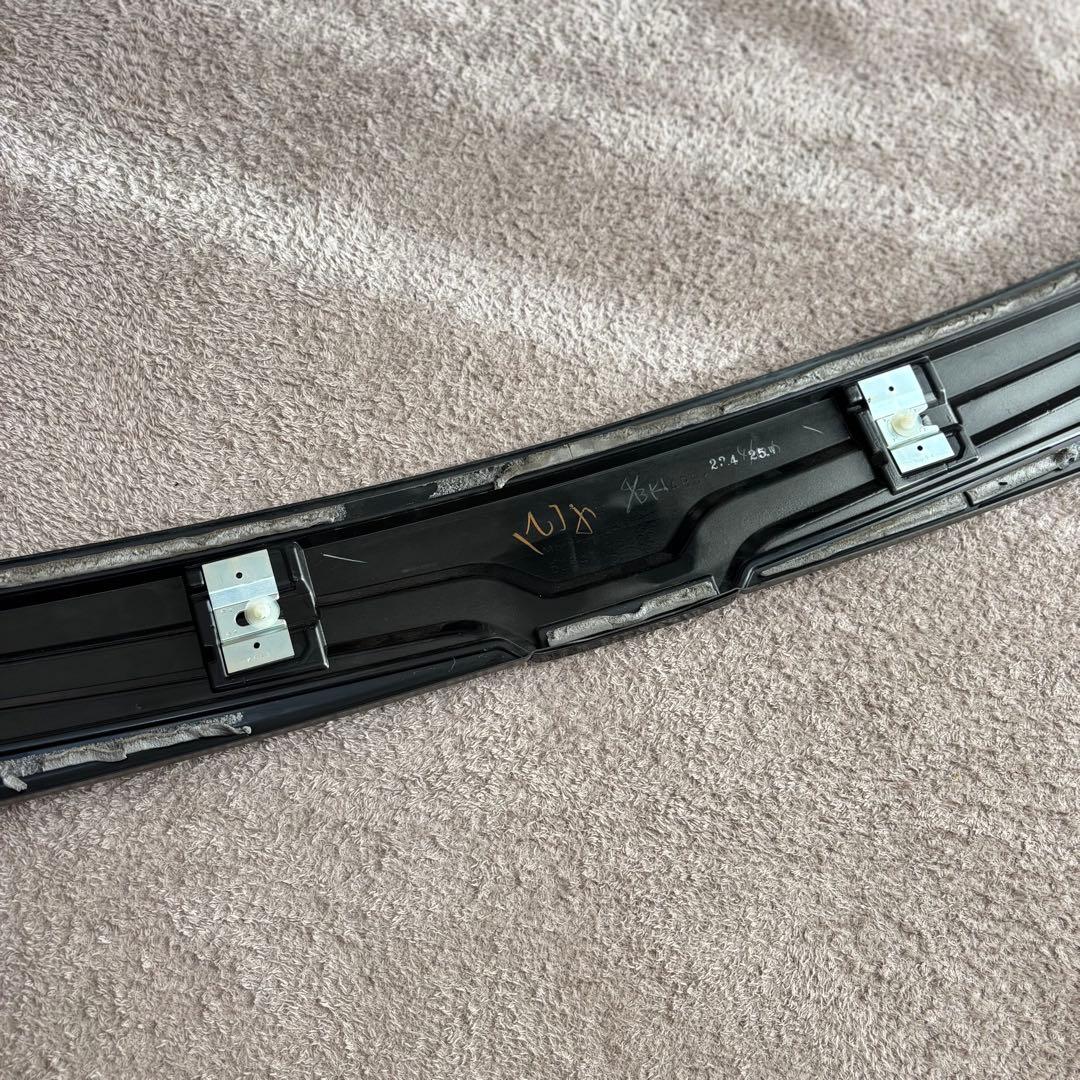 トヨタ ヴォクシー90フロントバンパーガーニッシュ ブラック