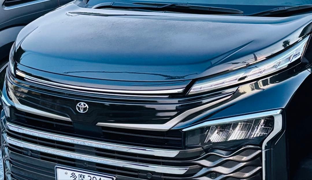 トヨタ ヴォクシー90フロントバンパーガーニッシュ ブラック