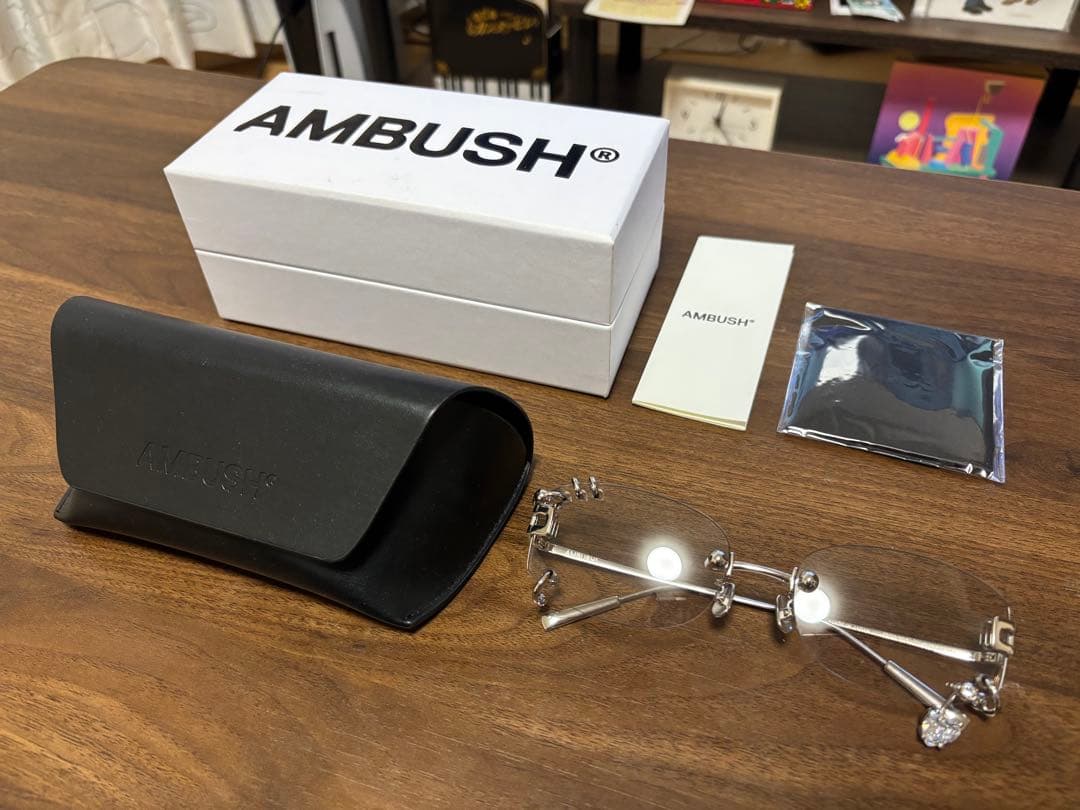 AMBUSH ピアスサングラス